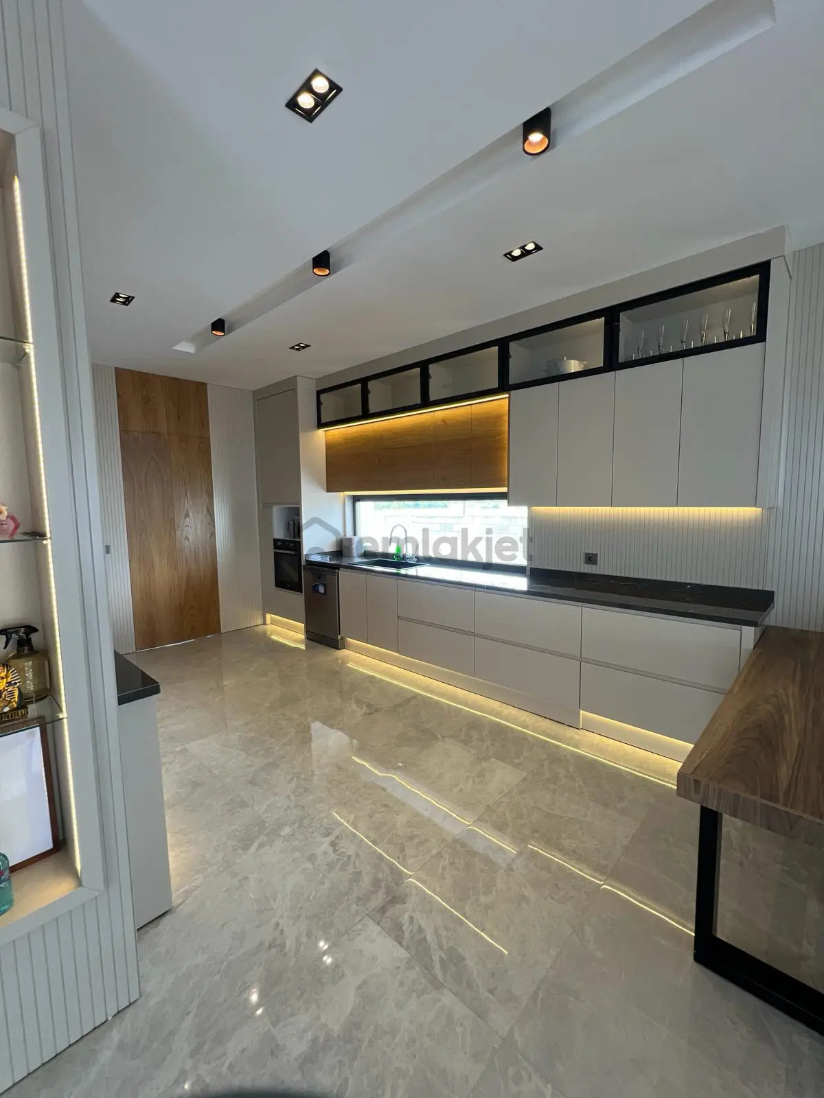 Odabaşı 'nda Ultra Lüks Sitede 5+1 Villa - 6