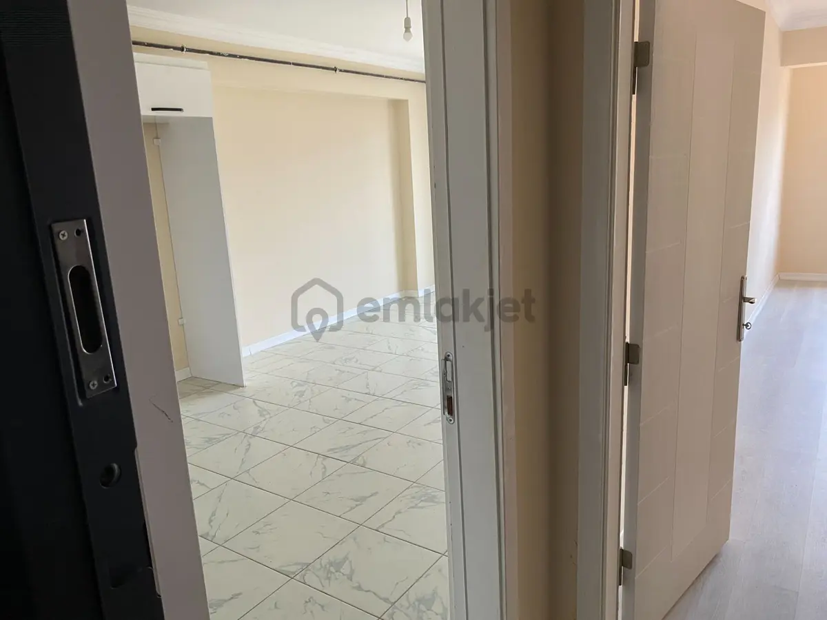 Hendek Merkezde 1+1 Kiralık Daire - 8
