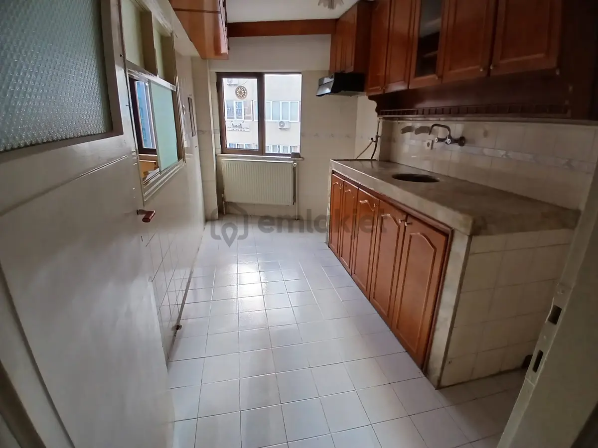 Gazcılar Cadde Üstü Bakımlı Kiralık Daire - 9