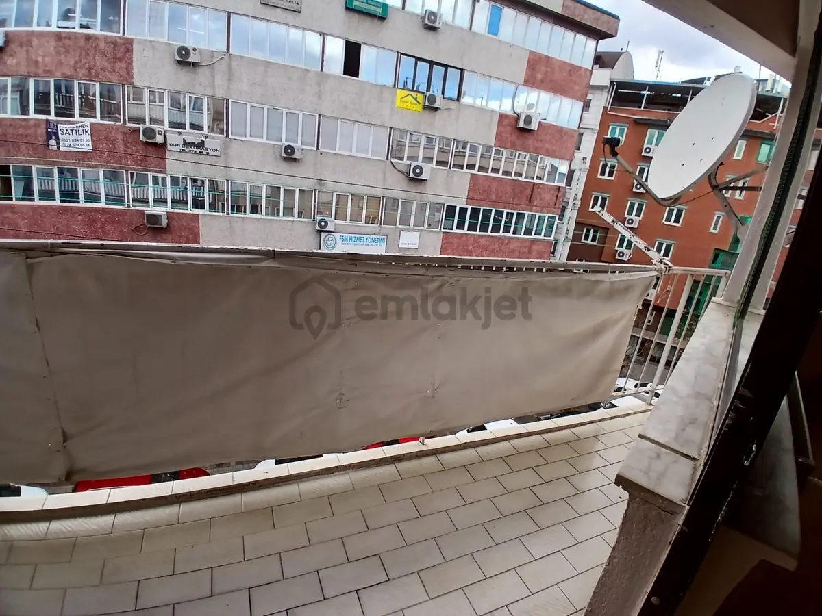 Gazcılar Cadde Üstü Bakımlı Kiralık Daire - 16