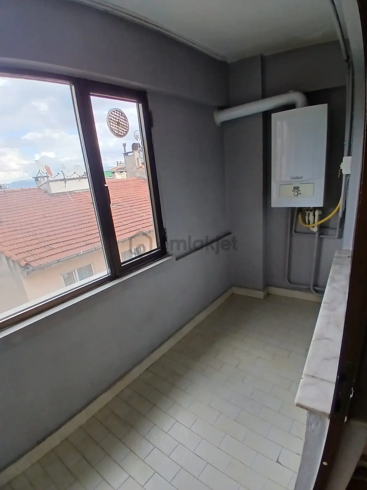 Gazcılar Cadde Üstü Bakımlı Kiralık Daire - 13
