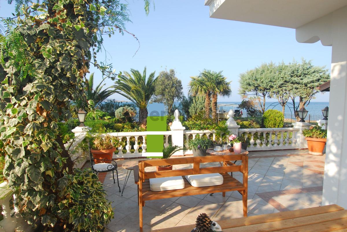 Balıkesir Ayvalık Ta Satılık Muhtesem Villa.denize Sıfır - 22