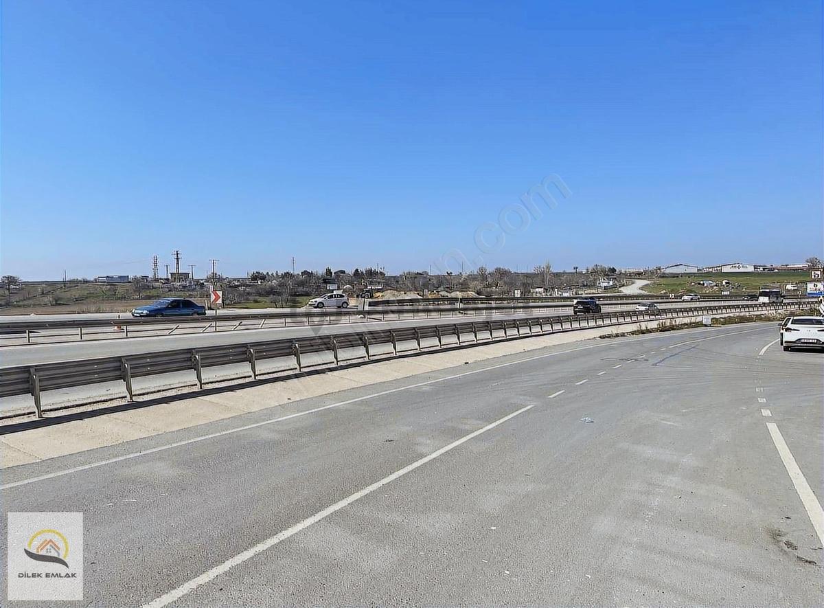 Cadde Cephe Köşebaşı İskanla Kiracılı Dükkan - 27