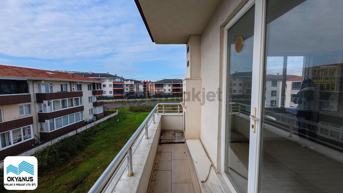 Karasu Merkezde Geniş 2+1 Daire - 21