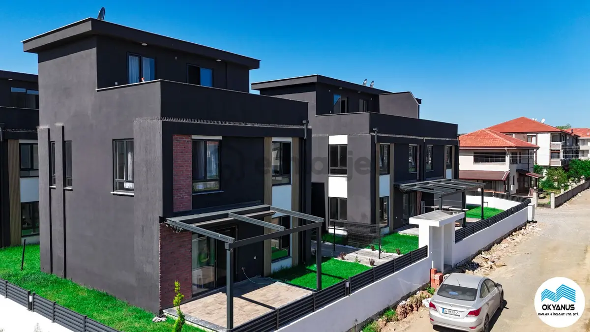 Karasu'da Denize Yürüme Mesafesinde 4+1 Lüks Villa - 8