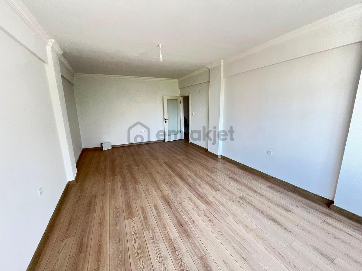 Şehir İçinde 3+1 Satılık Arakat Daire - 8