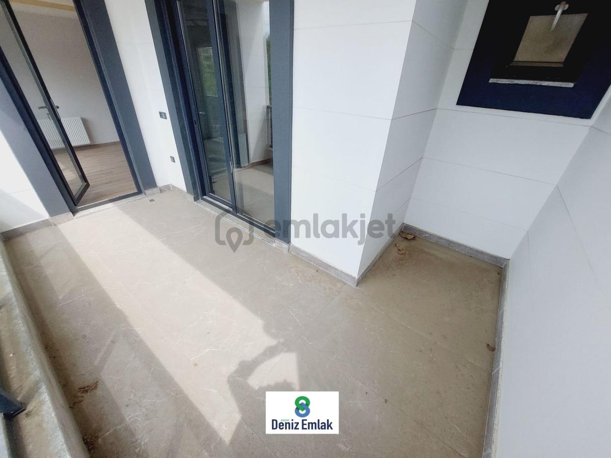 Denizden Akçayda Öncephe Arakat Kapalı Mutfak Satılık 3+1 Daire. - 30