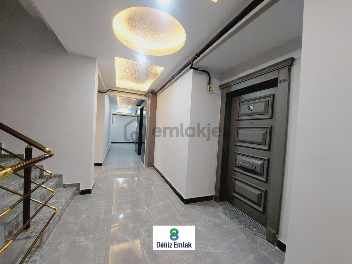 Denizden Akçayda Öncephe Arakat Kapalı Mutfak Satılık 3+1 Daire. - 35