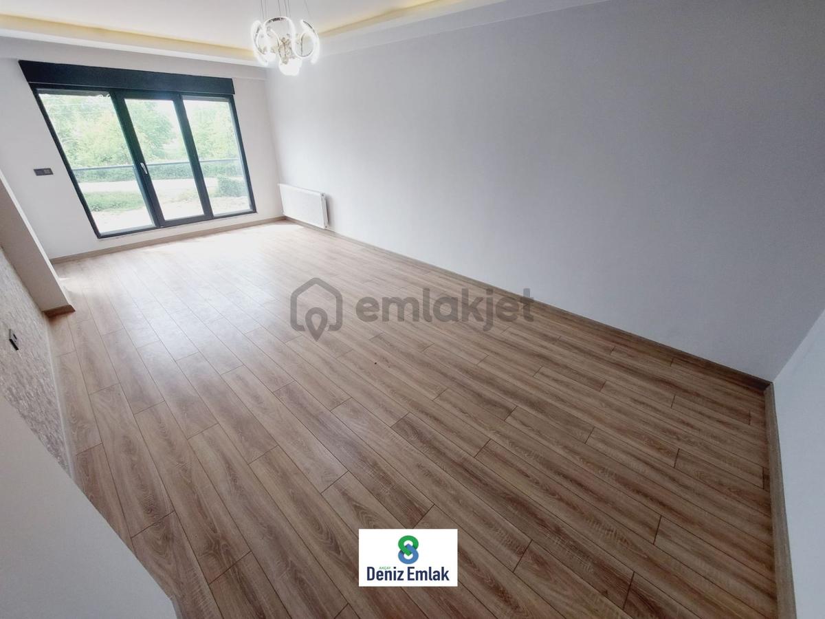 Denizden Akçayda Öncephe Arakat Kapalı Mutfak Satılık 3+1 Daire. - 22