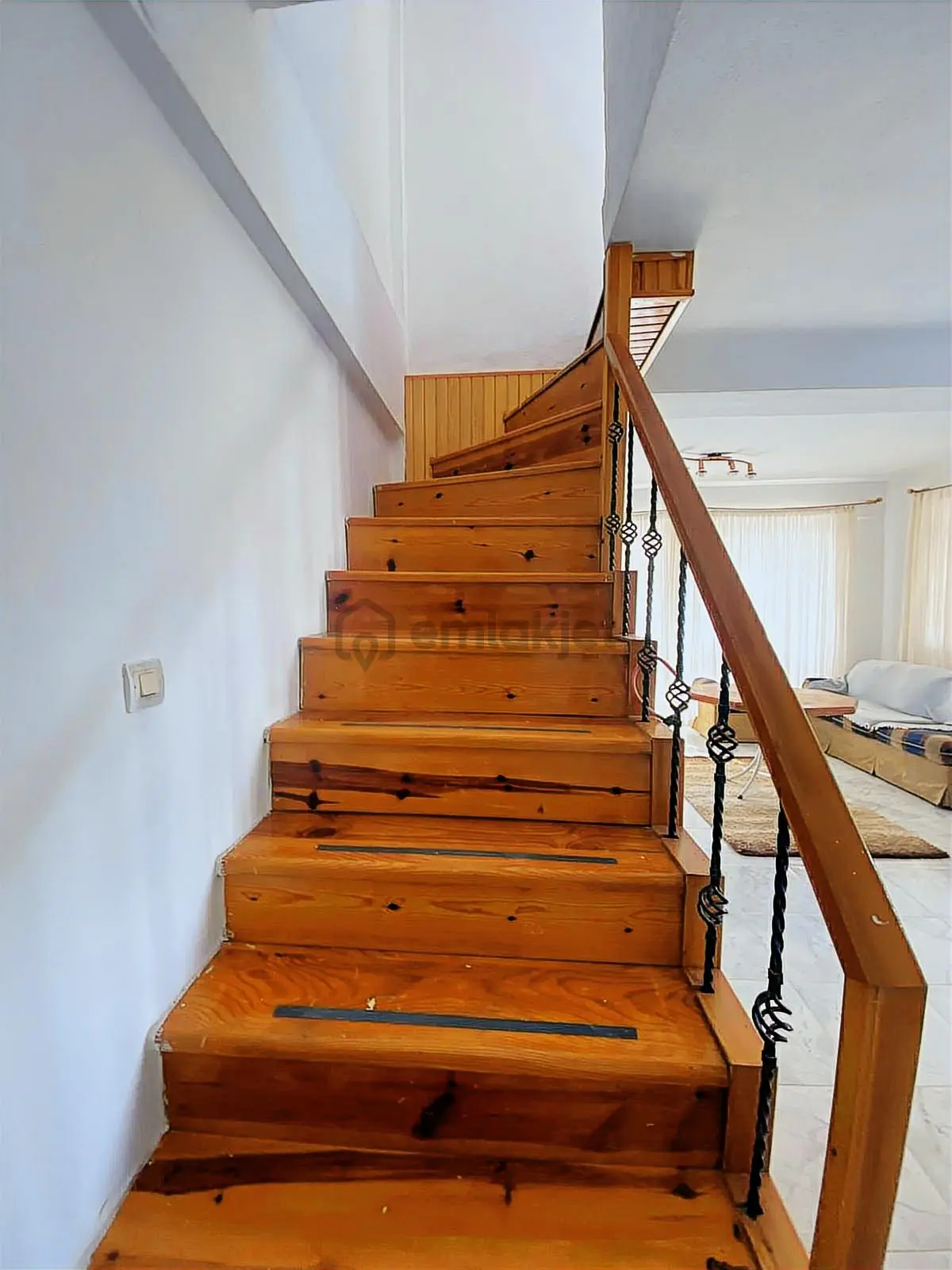 Borsem'den Dikili'de Havuzlu Sitede Satılık Dubleks Villa - 14