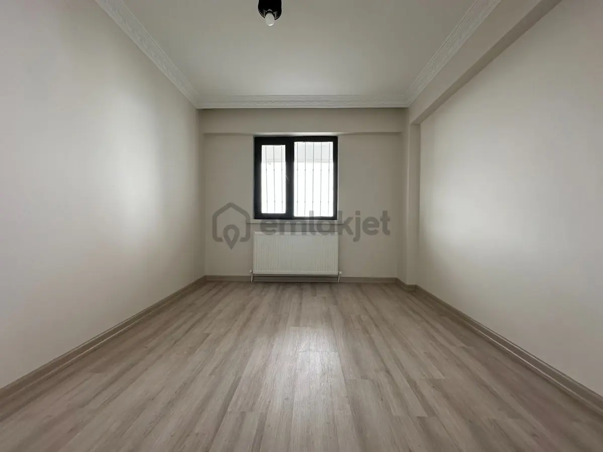 Kuşcağız Mahallesi'nde Cadde Yakını 2+1 Daire! - 15