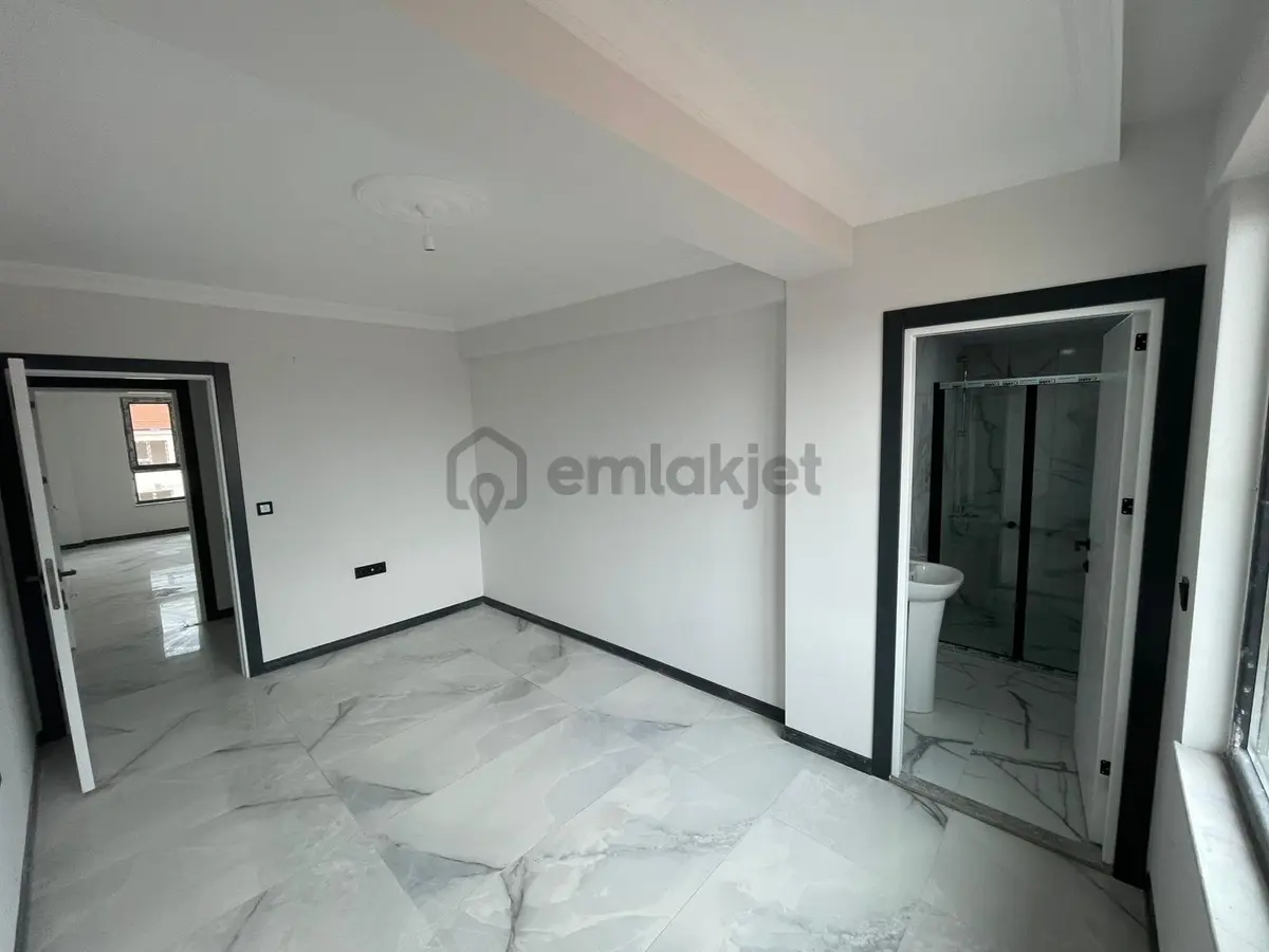 Ömür Mahallesinde Sıfır 2+1 Daireler - 10