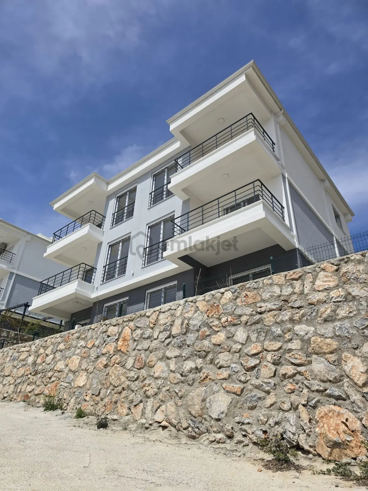 Didim Akbükte Full Deniz Manzaralı Sıfır 2+1 Daire - 4