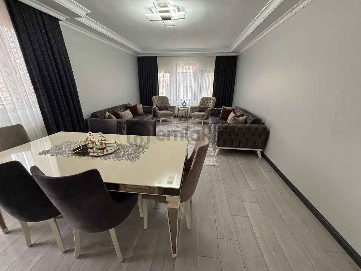 Atapark Mahallesi'nde E.banyolu Asansörlü Binada 3+1 Daire! - 10