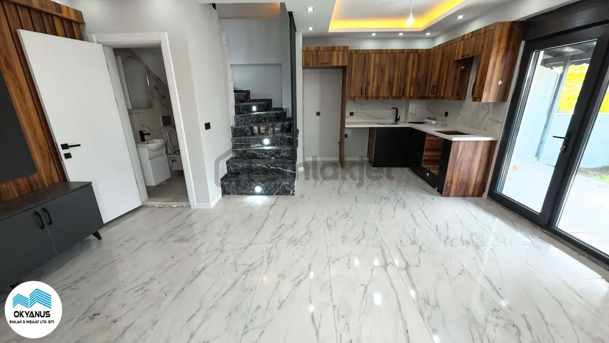 Kocaali Yalı Mah De Ön Cephe Şık 3+1 Villa - 9