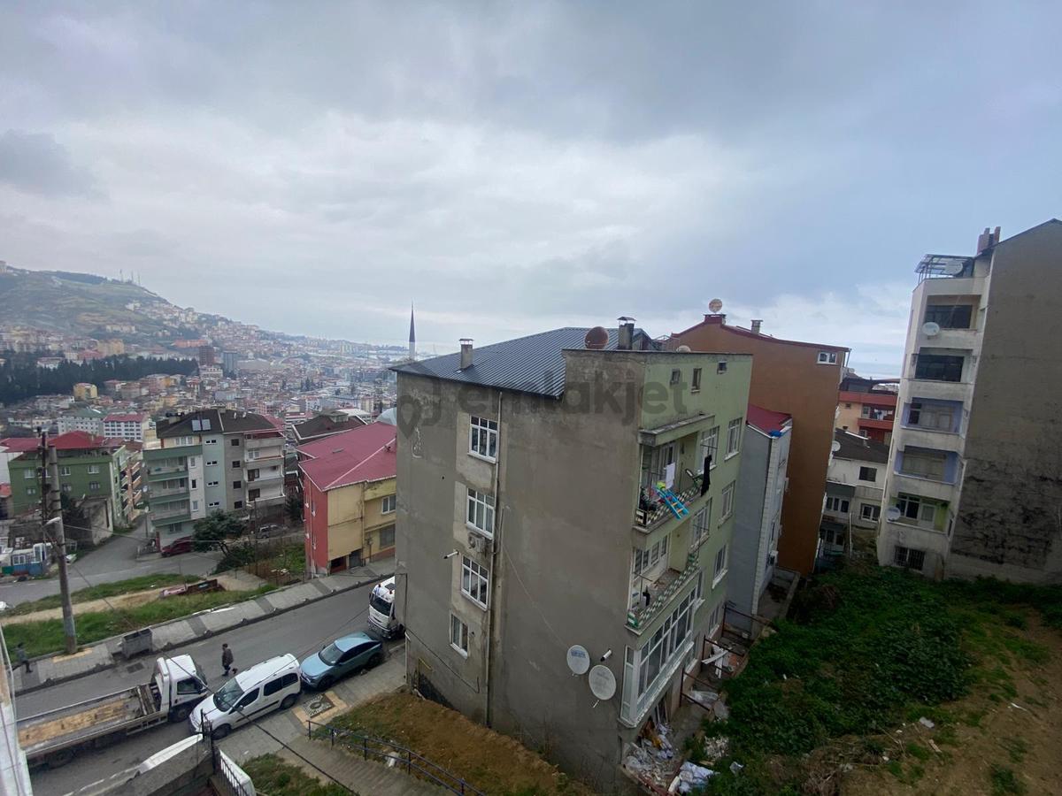 Trabzon'da Kiralık 2+1 Daire - 18