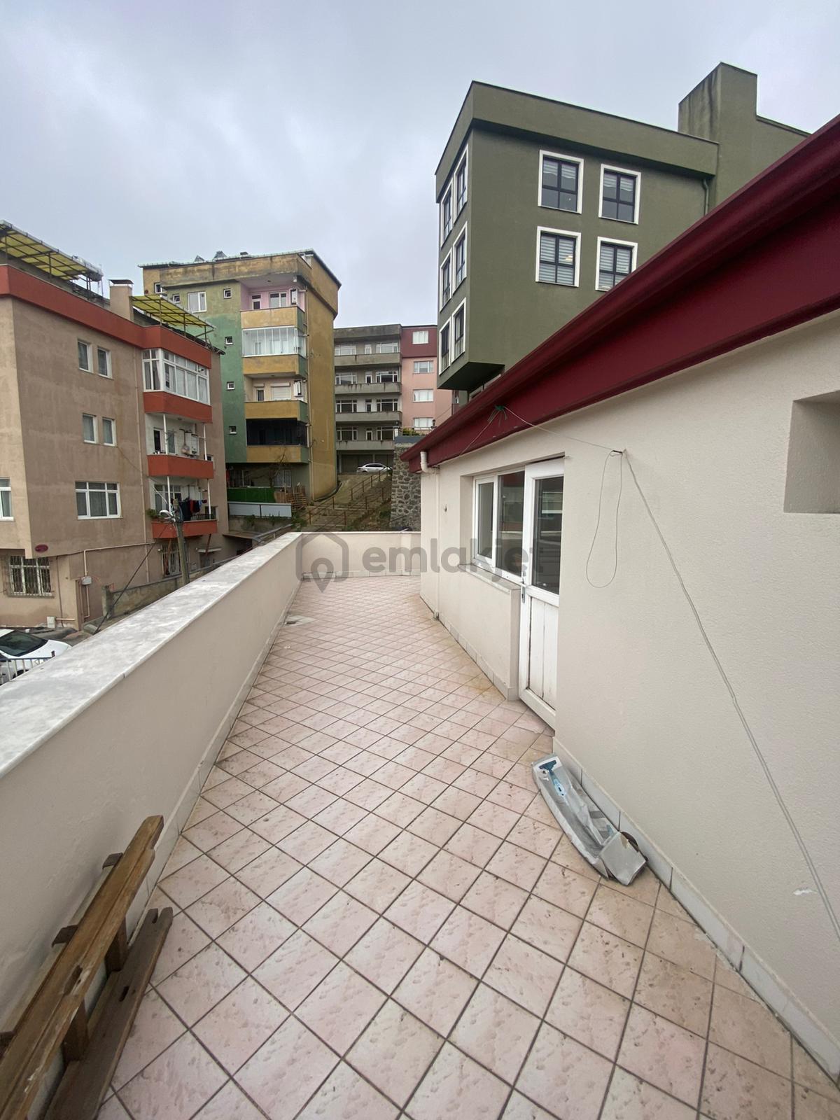 Trabzon'da Kiralık 2+1 Daire - 16