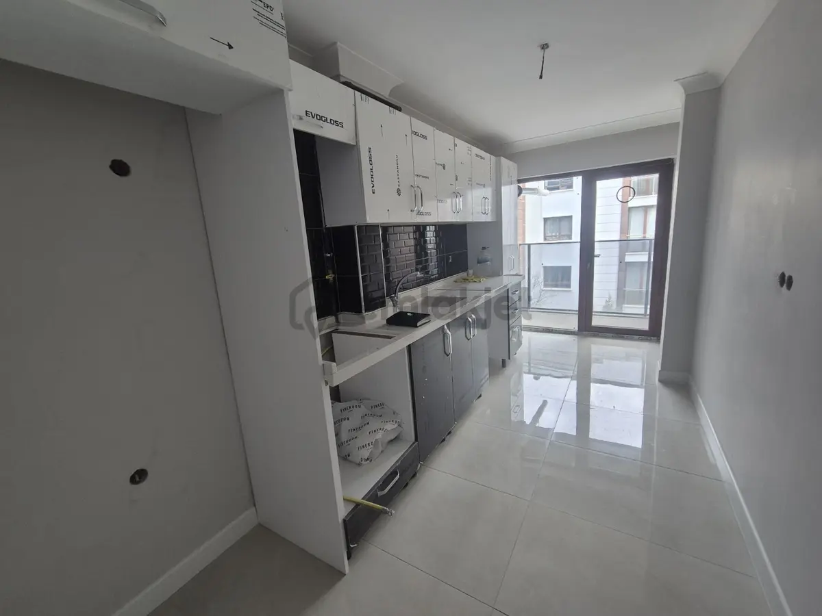 Ank Çank Bahcelievler Yeni Binada Ön Cephe Satılık 2+1 Daire - 32
