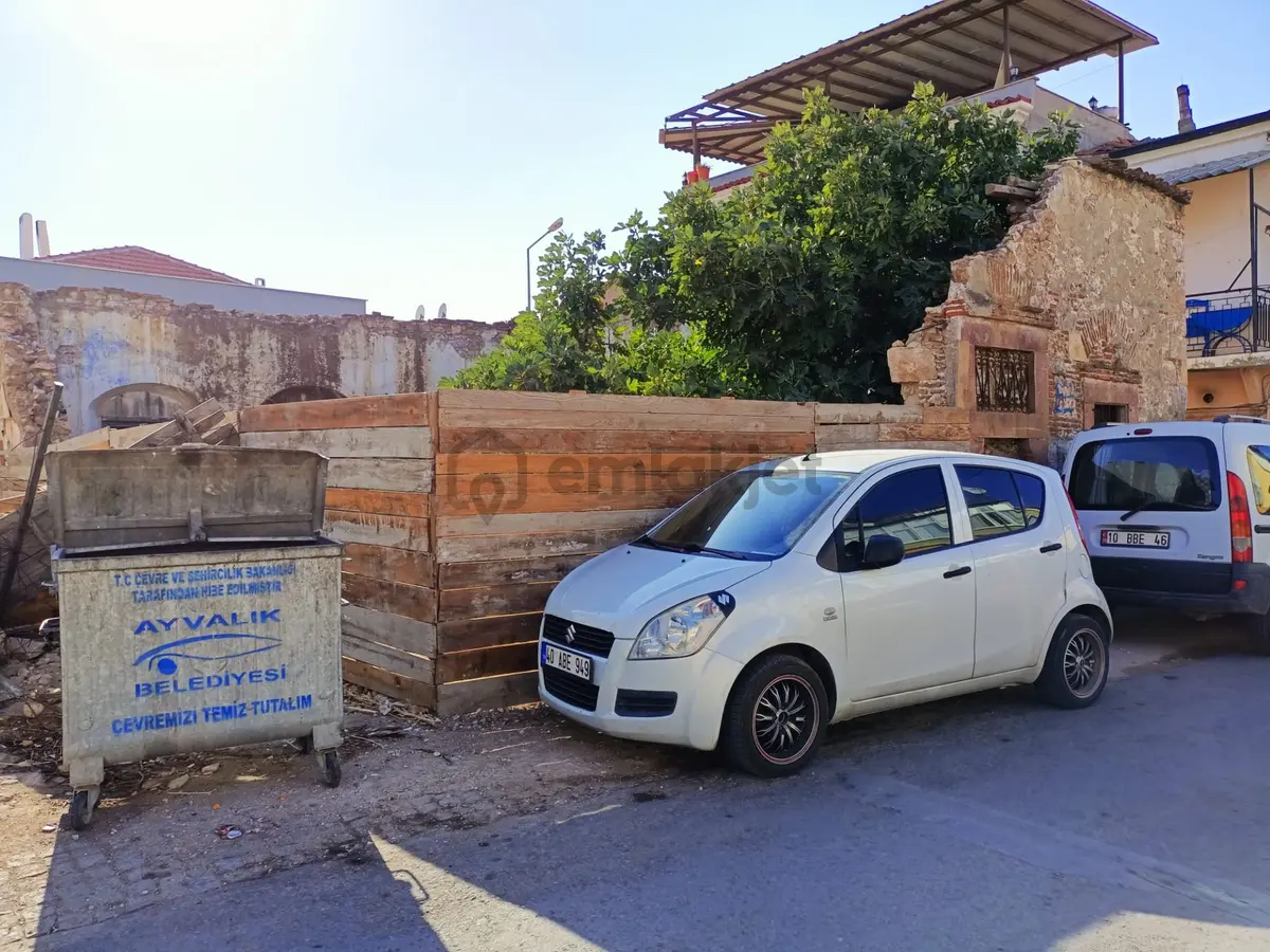 Ayvada'dan Ayvalık Merkez’de 2 Katlı Taş Rum Binası - 7
