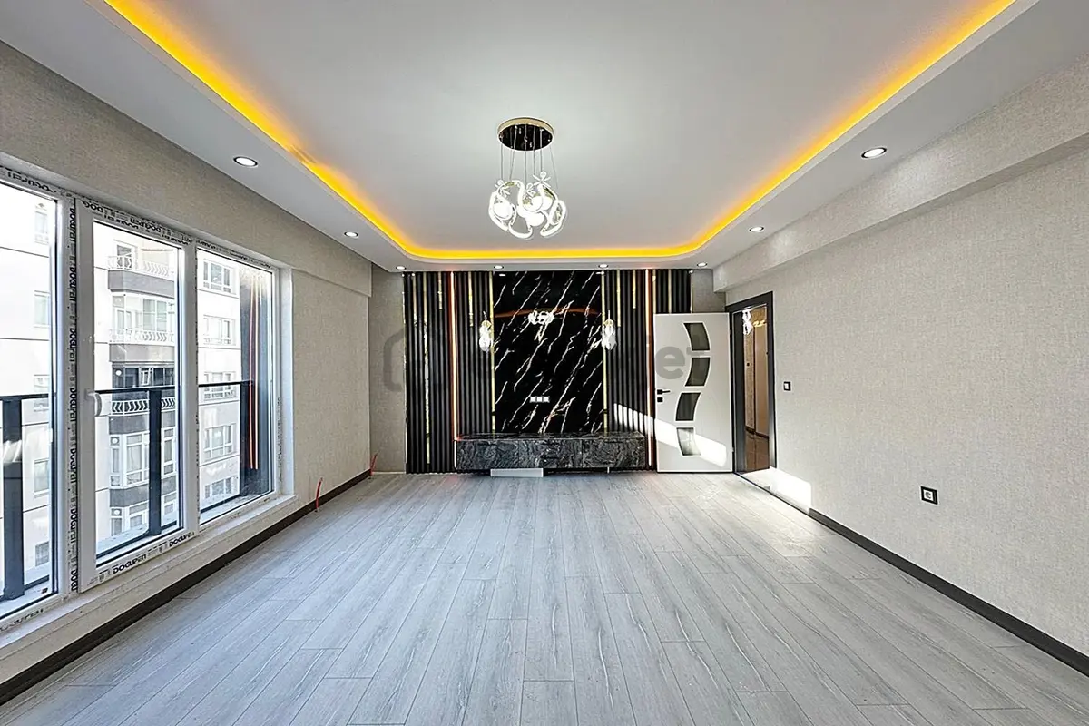 Karakaya'da Modern Tasarım & Ultralüks Donanımlı 3+1 Daire - 9