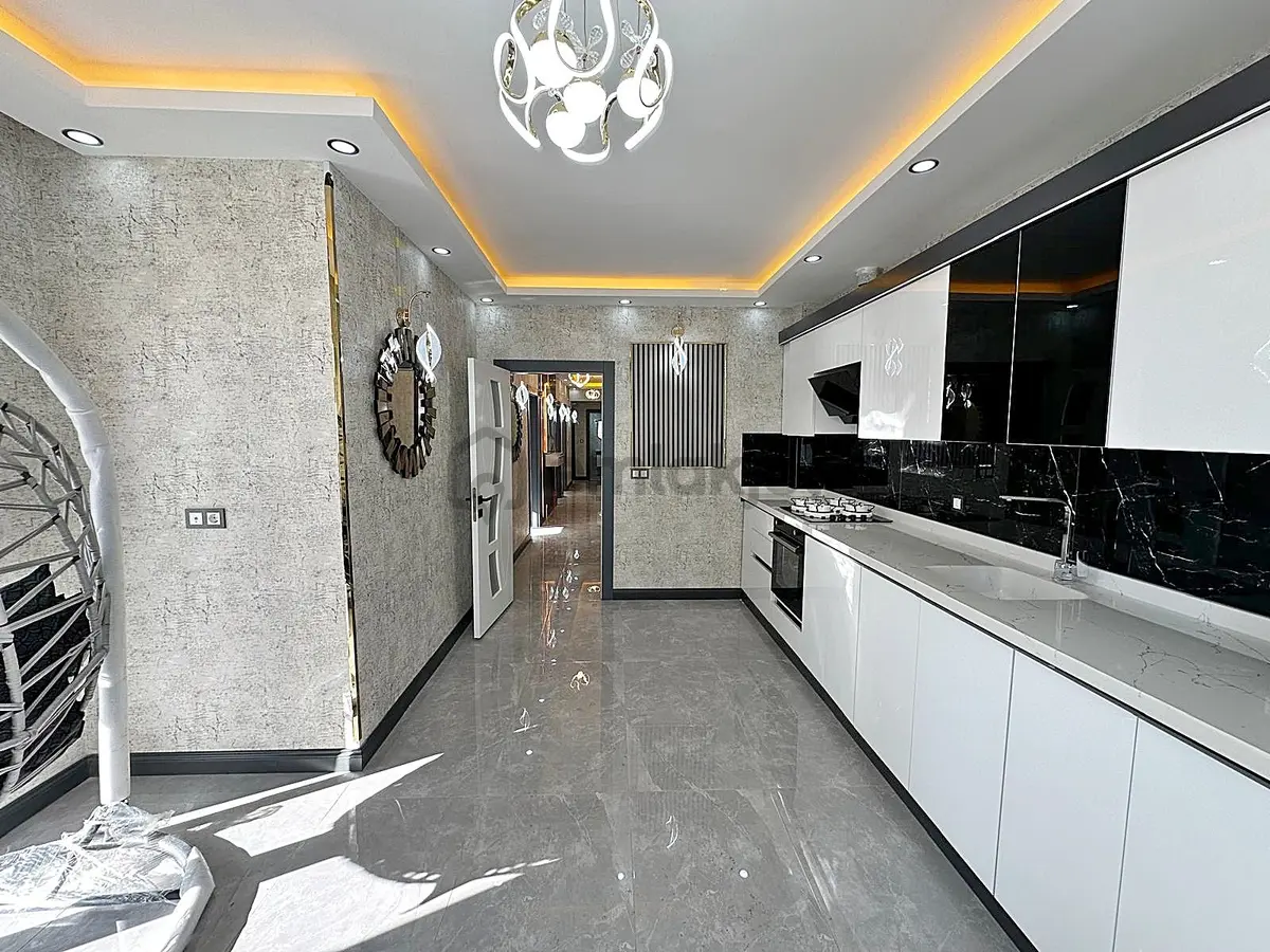 Karakaya'da Modern Tasarım & Ultralüks Donanımlı 3+1 Daire - 2