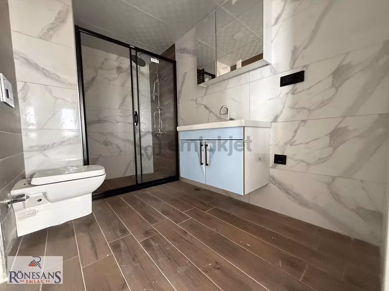 Rönesans Emlak'tan Panoramik Deniz Manzaralı 2+1 Daire - 12