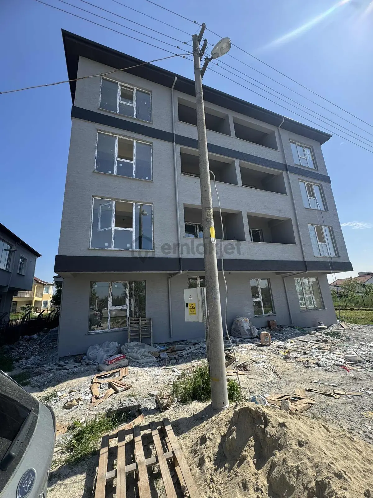 Tuğra'dan Marmaracıkta Güzel Konumda Arakat Daire
