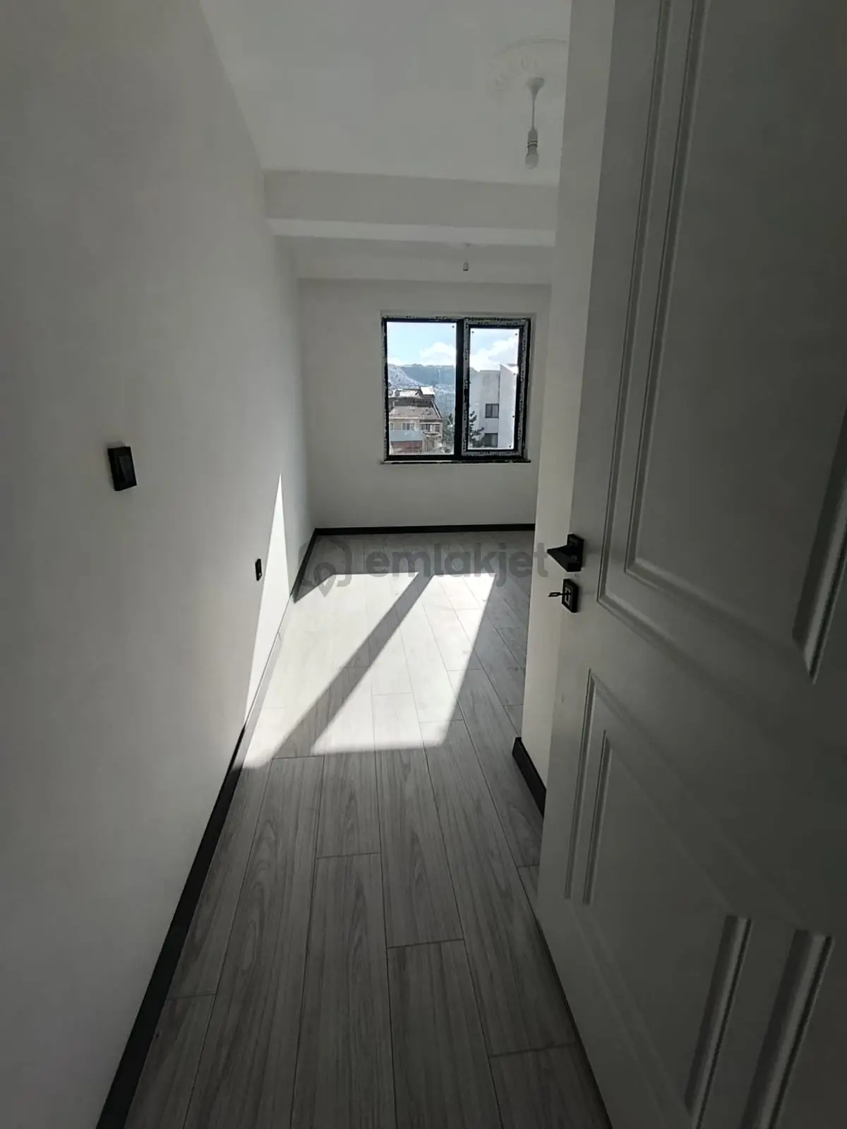 Ömür Mahallesinde 3+1 Sıfır Daire - 12