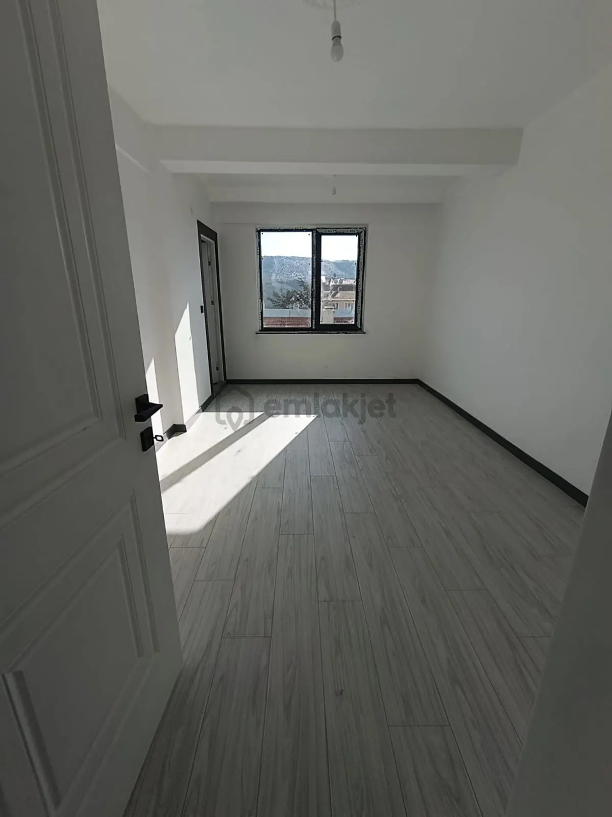 Ömür Mahallesinde 3+1 Sıfır Daire - 10