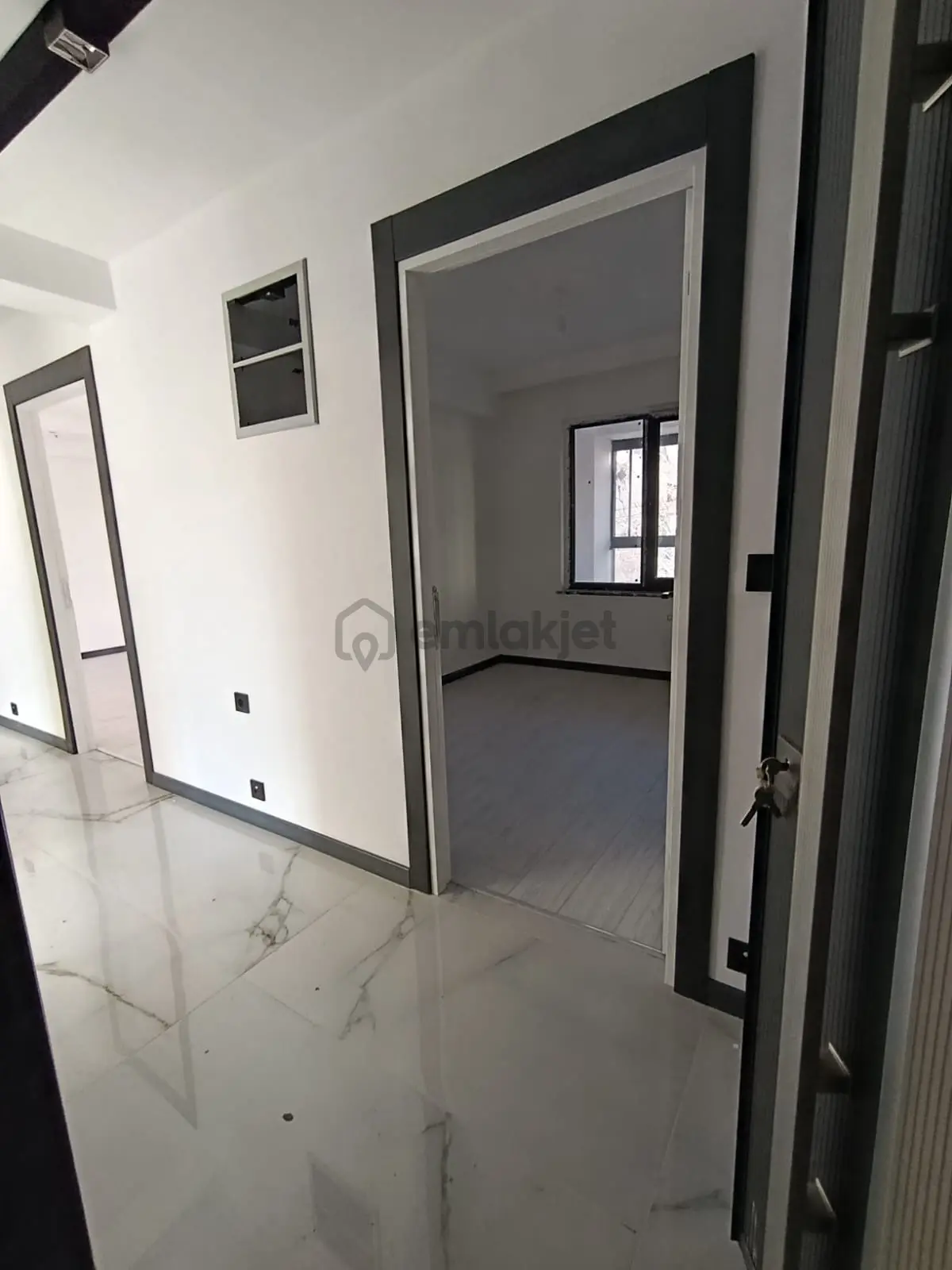 Ömür Mahallesinde 2+1 Sıfır Daire - 17