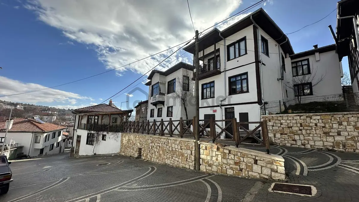 Vip Gayrimenkul'den Merkezde Müstakil İki Katlı Ev - 10