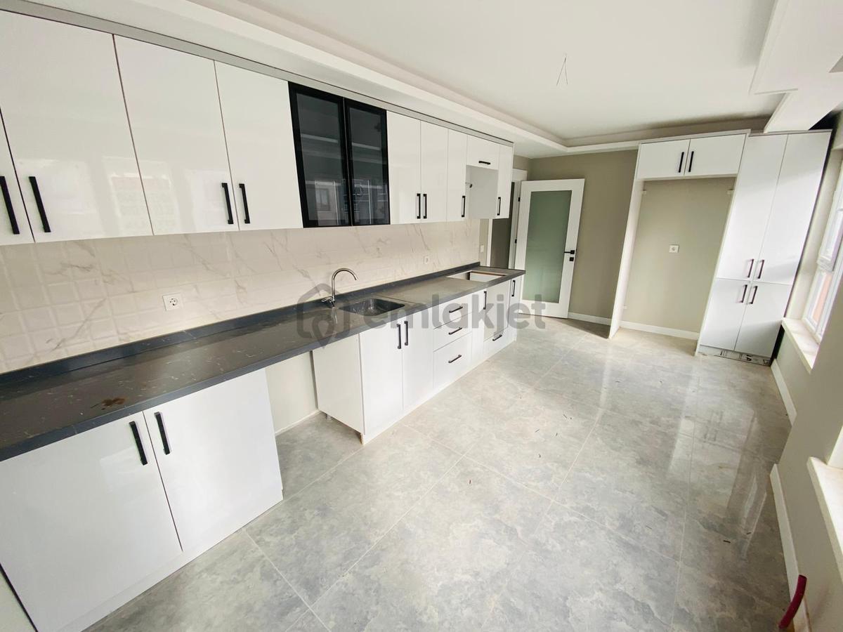 Şahintepe'de Sıfır Binada 6+1 Satılık Dubleks Daire !!! - 7