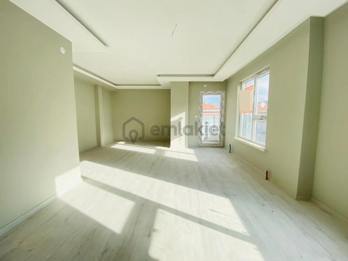 Şahintepe'de Sıfır Binada 6+1 Satılık Dubleks Daire !!!