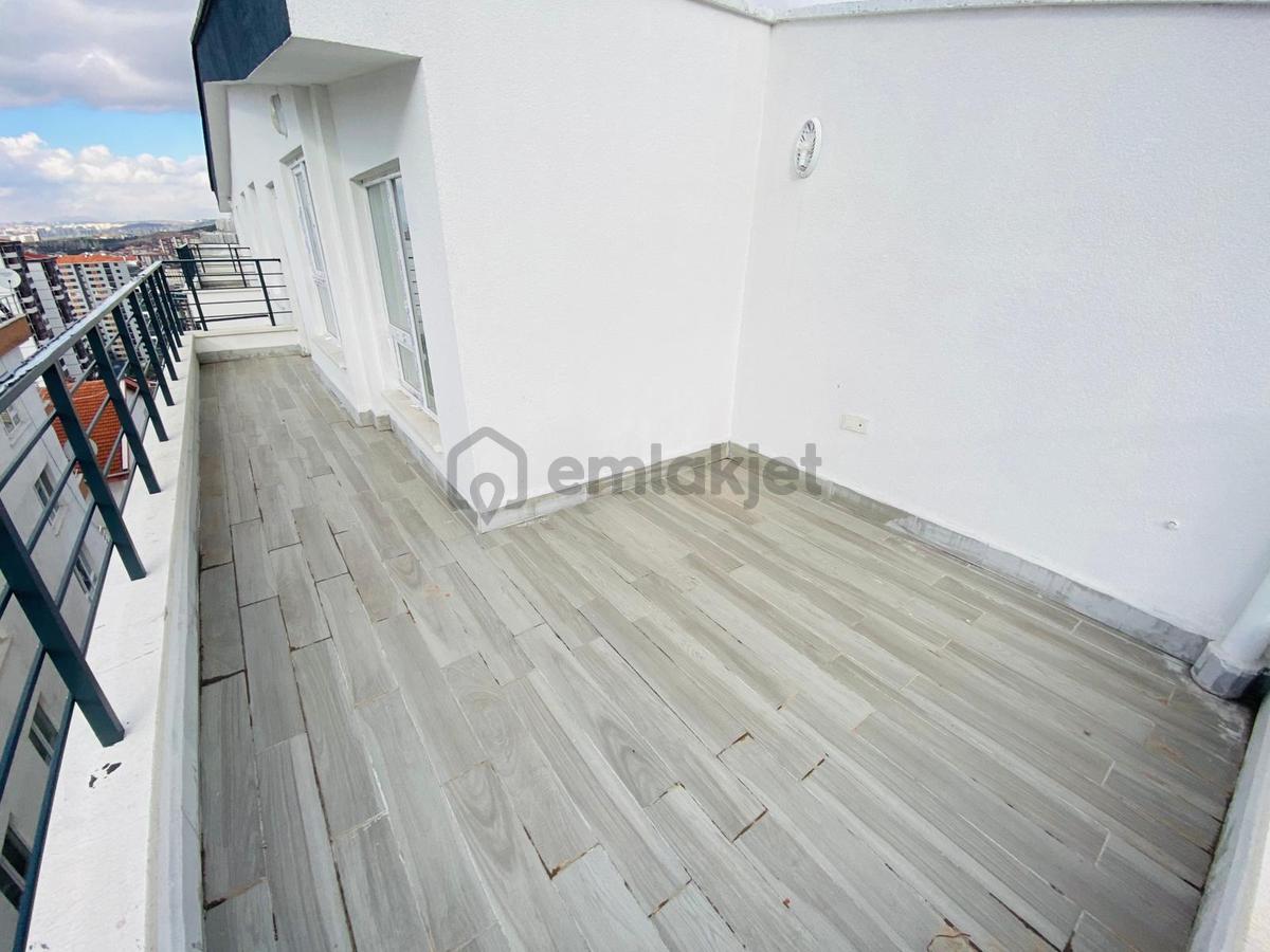 Şahintepe'de Sıfır Binada 6+1 Satılık Dubleks Daire !!! - 33