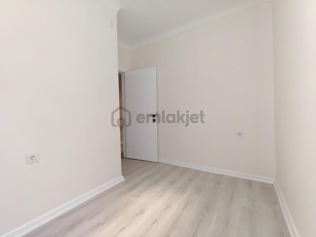 Güzelyalı'da Satılık 3+1 Daire - 13
