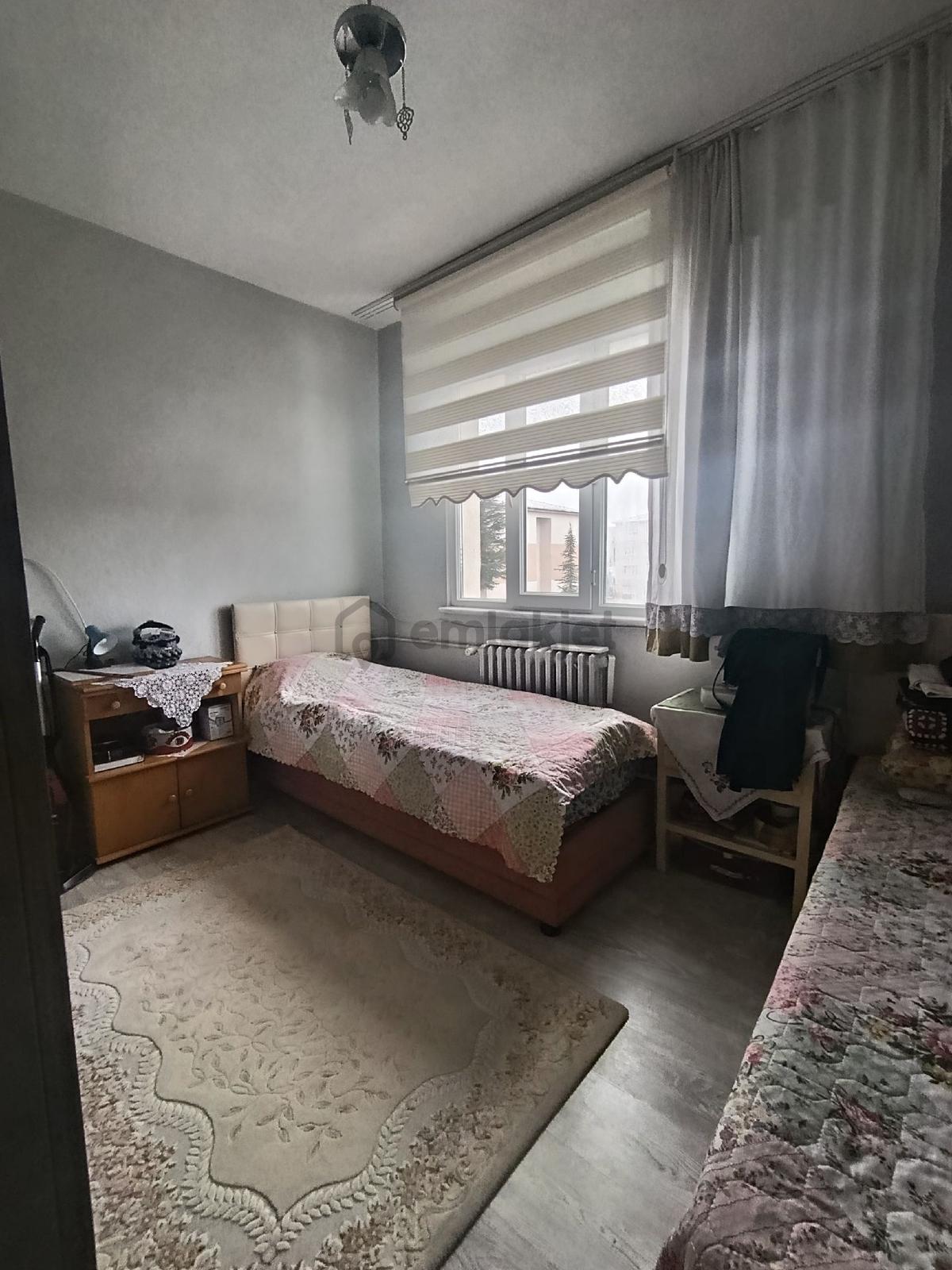 Yeniket Mahallesinde Kiralık 2+1 Daire - 17