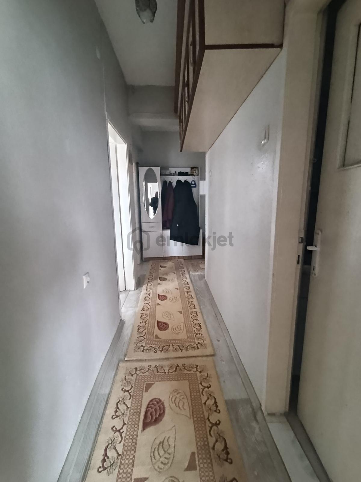 Yeniket Mahallesinde Kiralık 2+1 Daire - 18