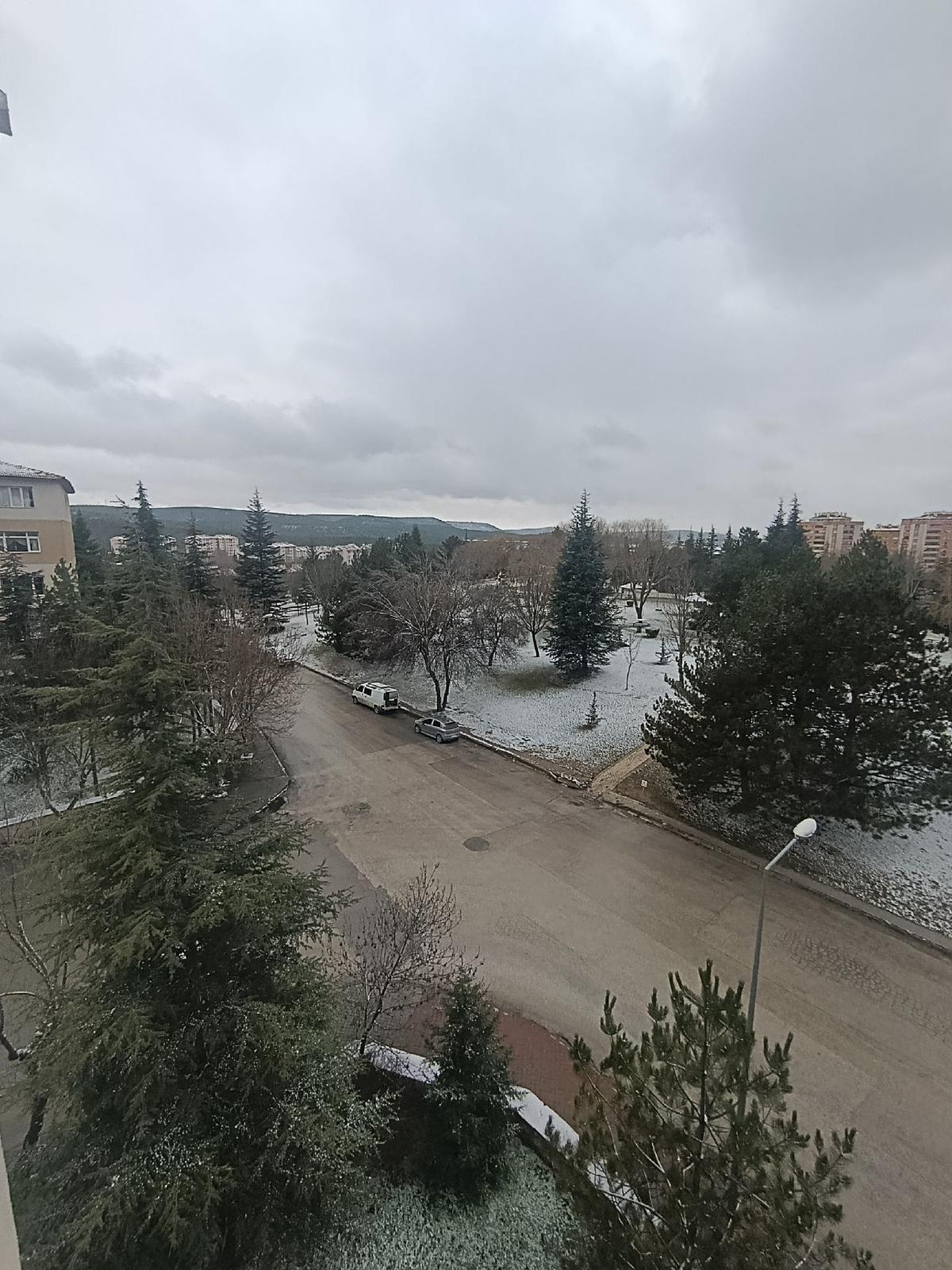 Yeniket Mahallesinde Kiralık 2+1 Daire - 13