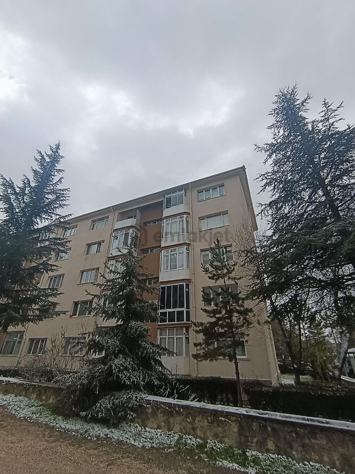 Yeniket Mahallesinde Kiralık 2+1 Daire