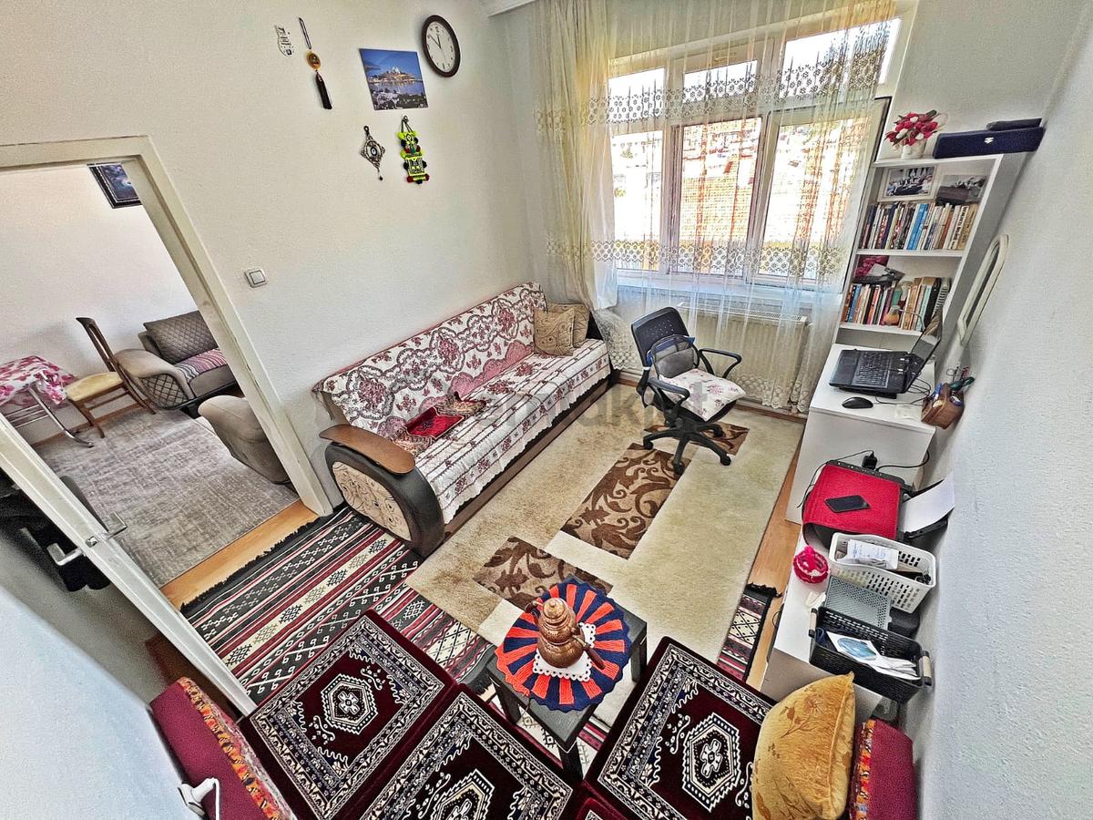Kariyerde Etliğin Kalbinde Satılık 3+1 Ara Kat Daire - 13