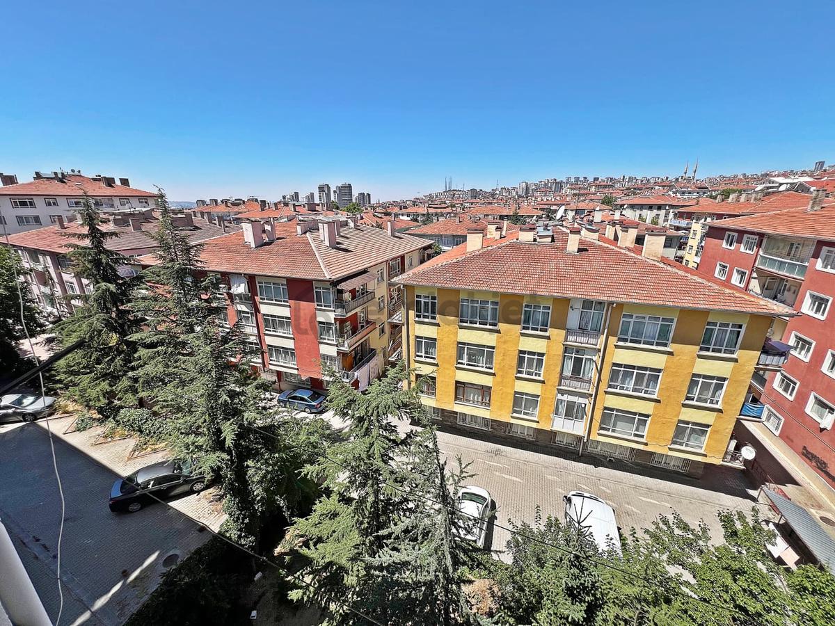 Kariyerde Etliğin Kalbinde Satılık 3+1 Ara Kat Daire - 34