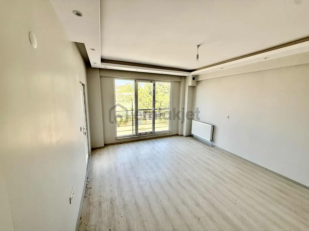 Esnaf Emlaktan Ara Kat Ön Cephe 2+1 Kapalı Mutfak Daire - 23