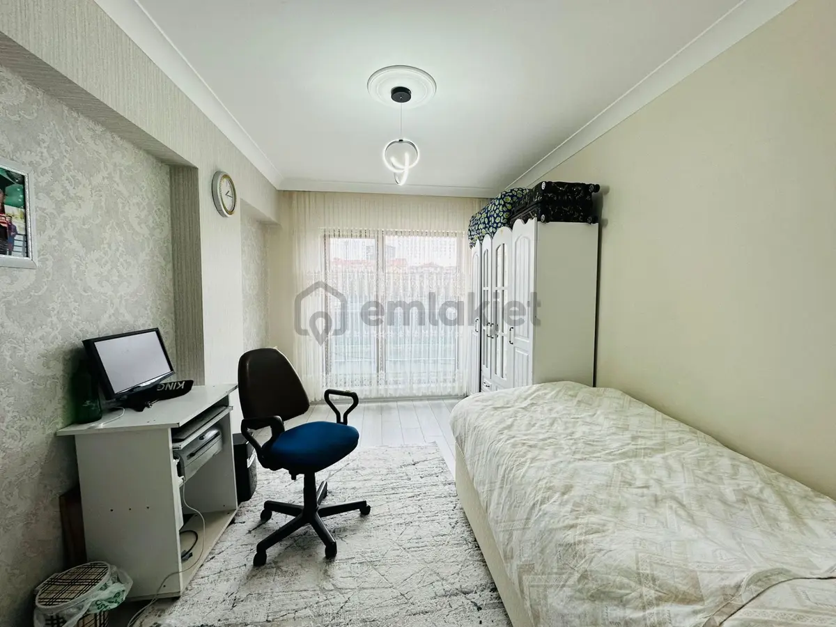 Karapürçek'te Full Yapılı Asansörlü 140 M2 3+1 Katta Satılık Daire !! - 18