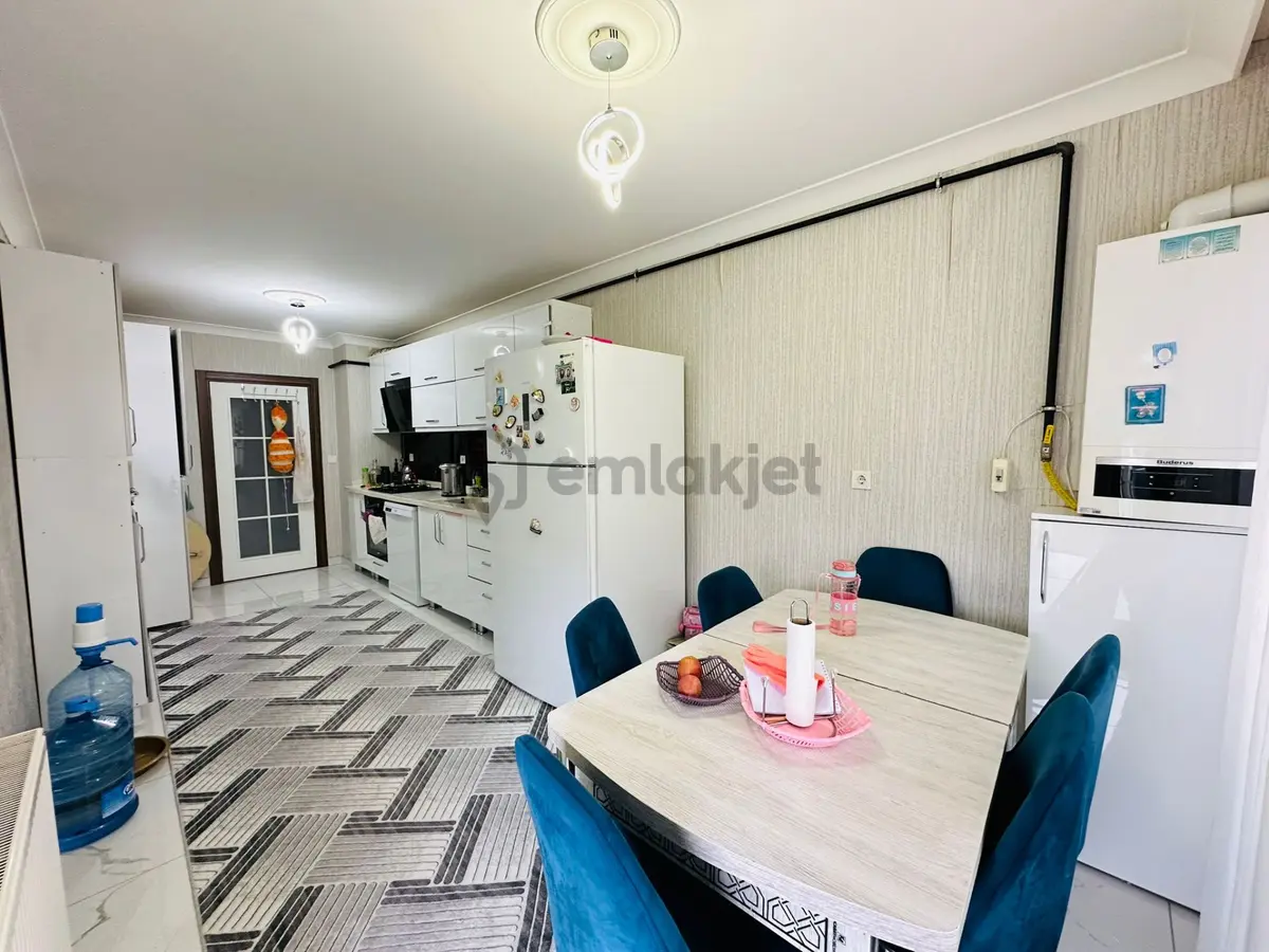 Karapürçek'te Full Yapılı Asansörlü 140 M2 3+1 Katta Satılık Daire !! - 6