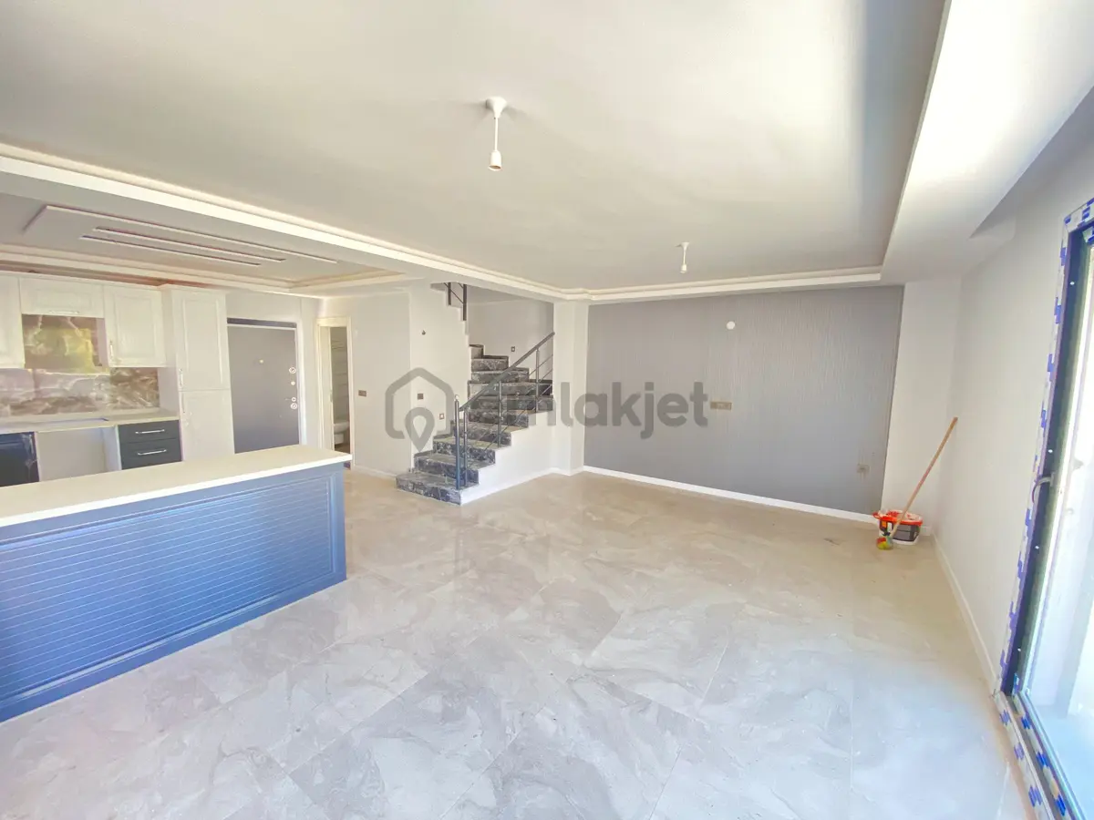 Seferihisar Atatürk Mahallesi'nde Deniz Manzaralı 4+1 Villa - 7