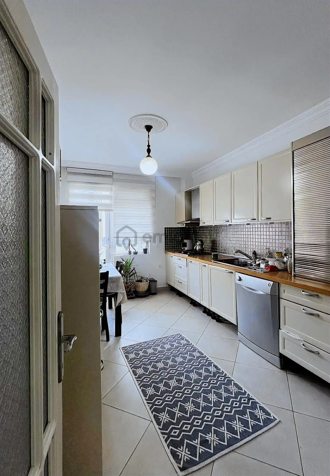 Kaptan Koru Sitesi Sahile Cephe 3+1 Havuzlu - 29