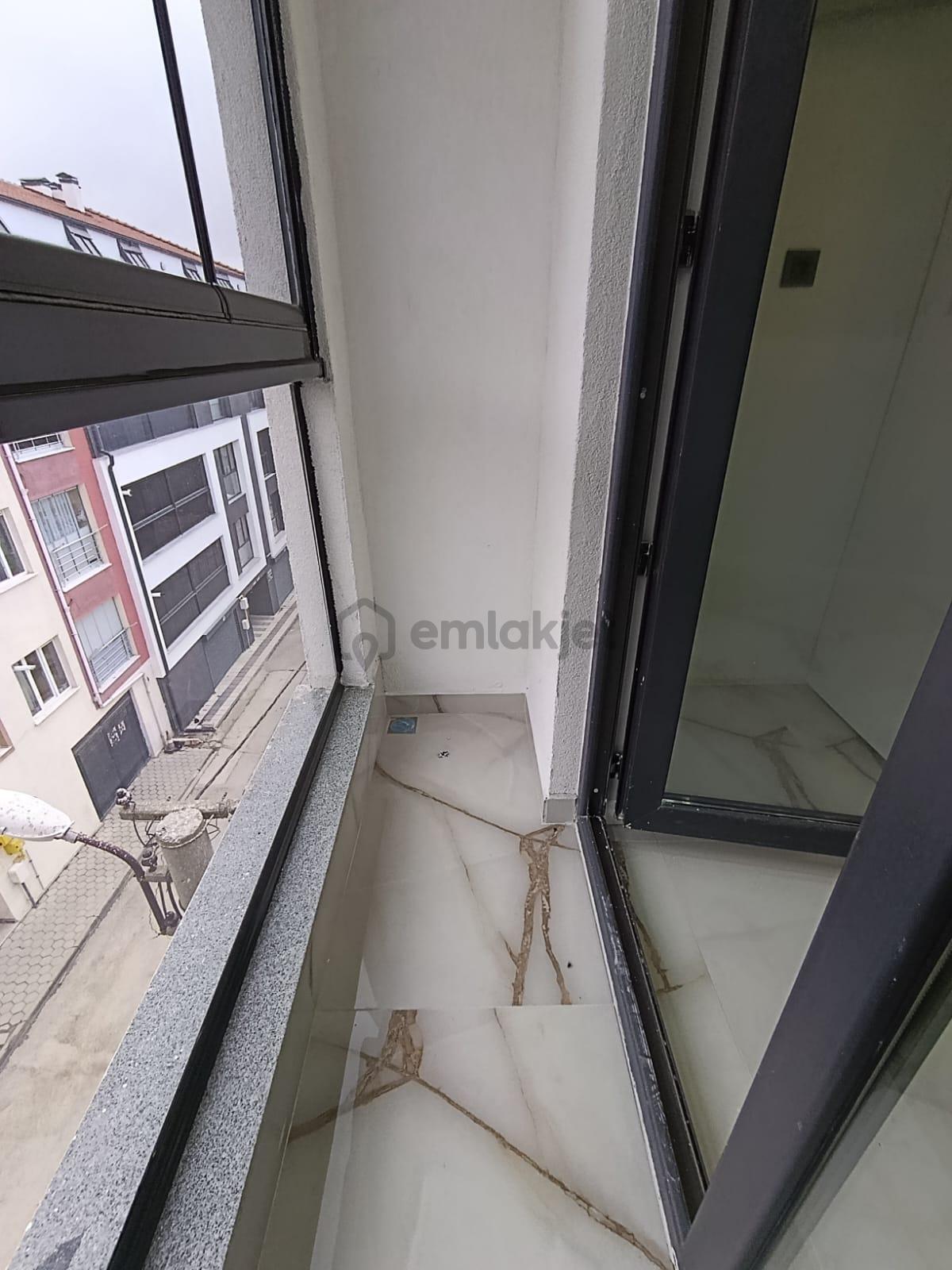 Çamlıca Mahallesinde 2+0 Satılık Daire - 4