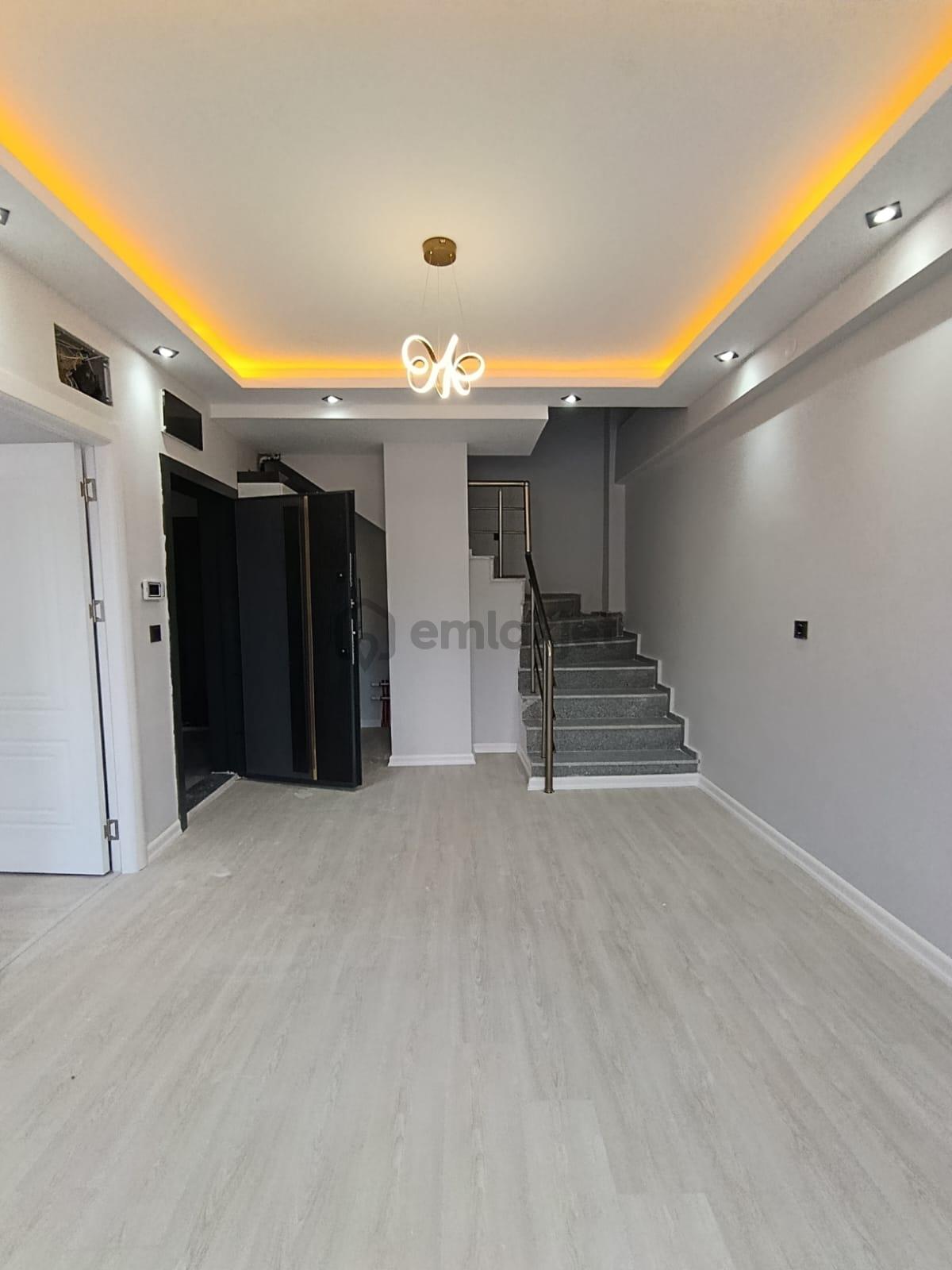 Çamlıca Mahallesinde Sıfır 4+1 Dubleks Daire - 11