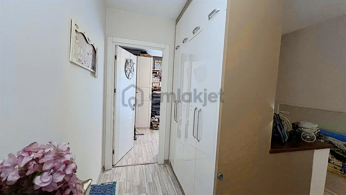Bornova Veranova Sitesi'nde 2+1 Satılık Dubleks Daire - 12