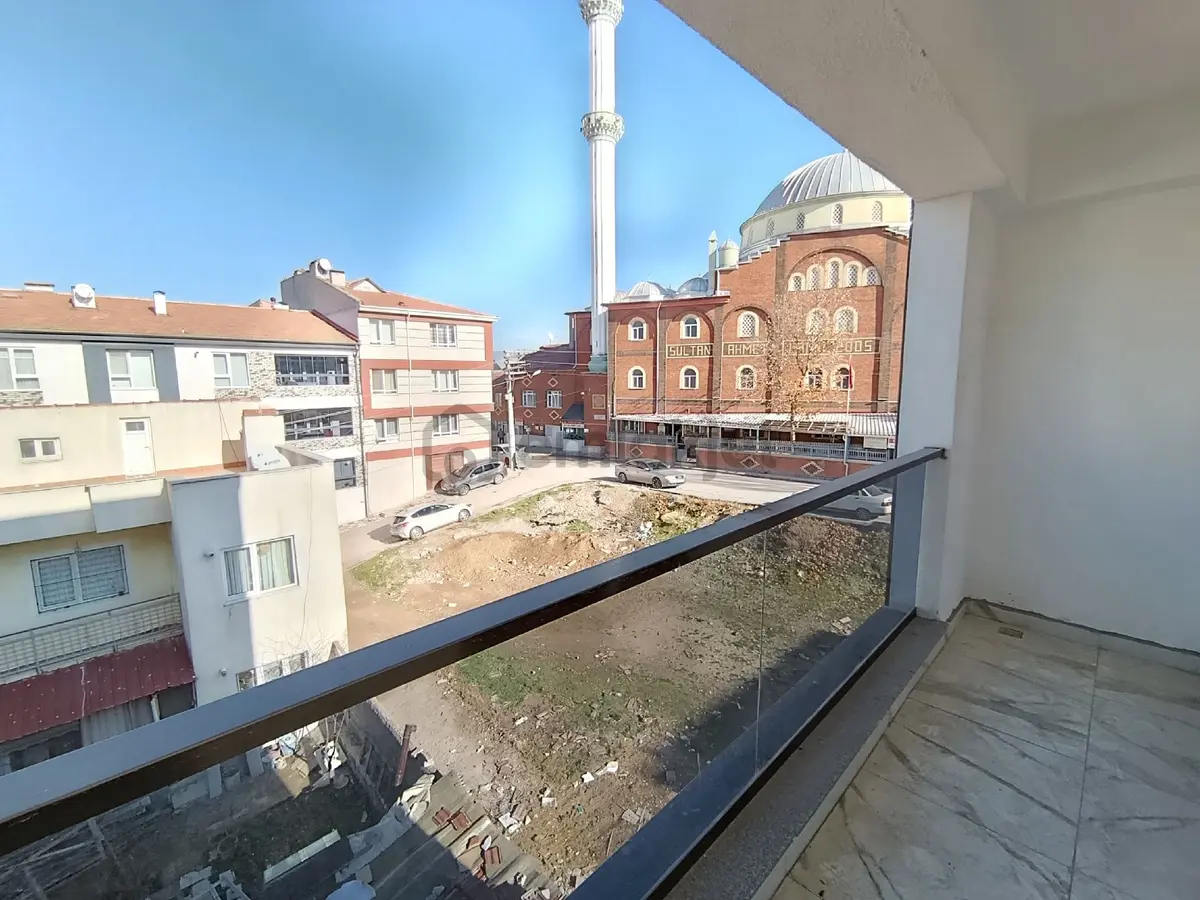Şirintepede Birkaç Sok 2+1 Amerikan Mutfak - 11